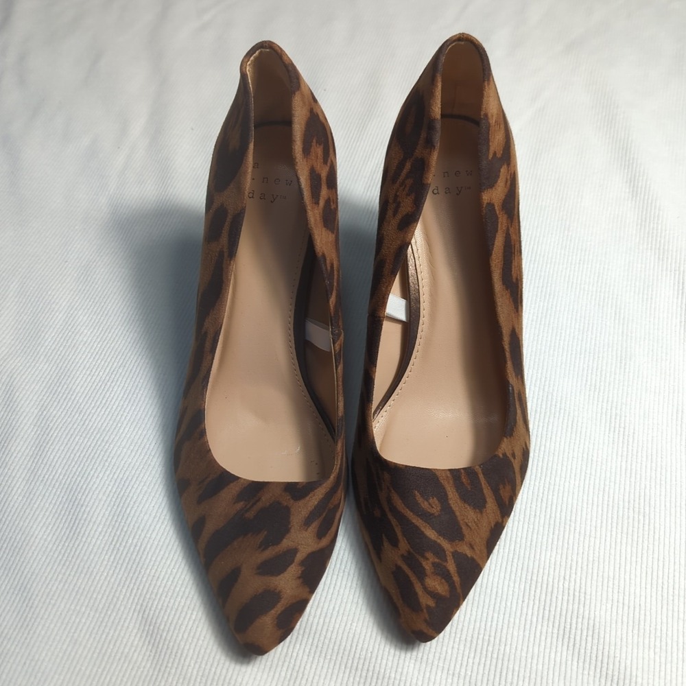 A New Day Brown Leopard Print Pumps Heels Women's Size 7.5‎ Gemm 3" - Picture 2 of 6